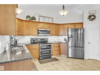 Interior photo 4 of 4916 59 AV