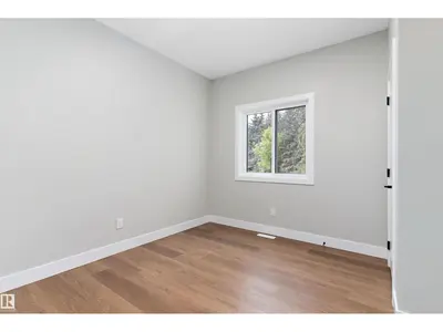 Interior photo 4 of 5020 50 ST