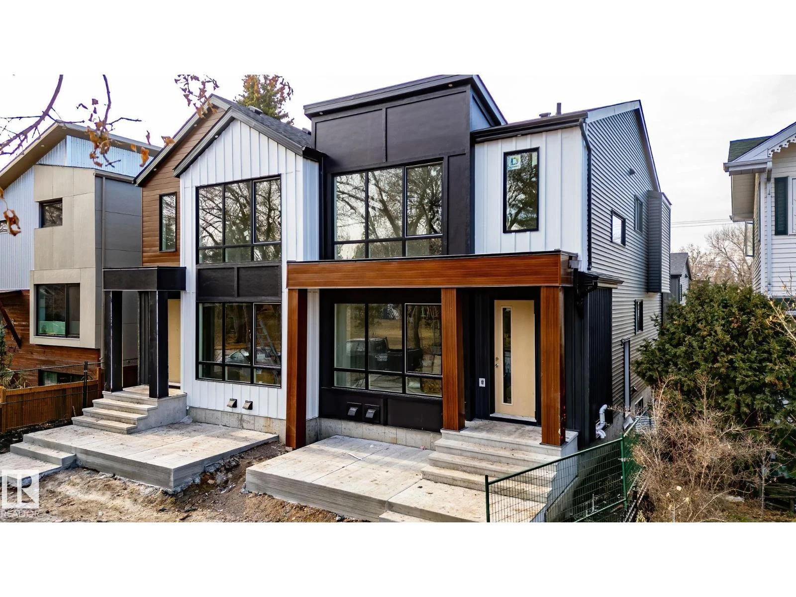 9224 94 ST NW, Edmonton - 7 bedroom Duplex for sale