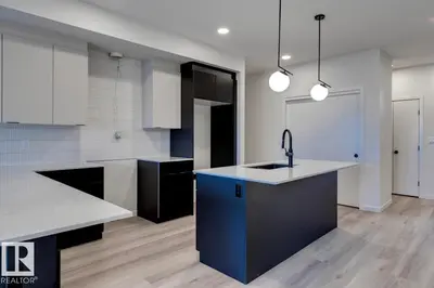 Interior photo 3 of 308 30 ST SW