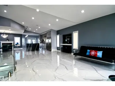 Interior photo 3 of 4409 44 ST