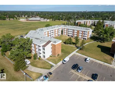 Interior photo 2 of #22 11265 31 AV NW