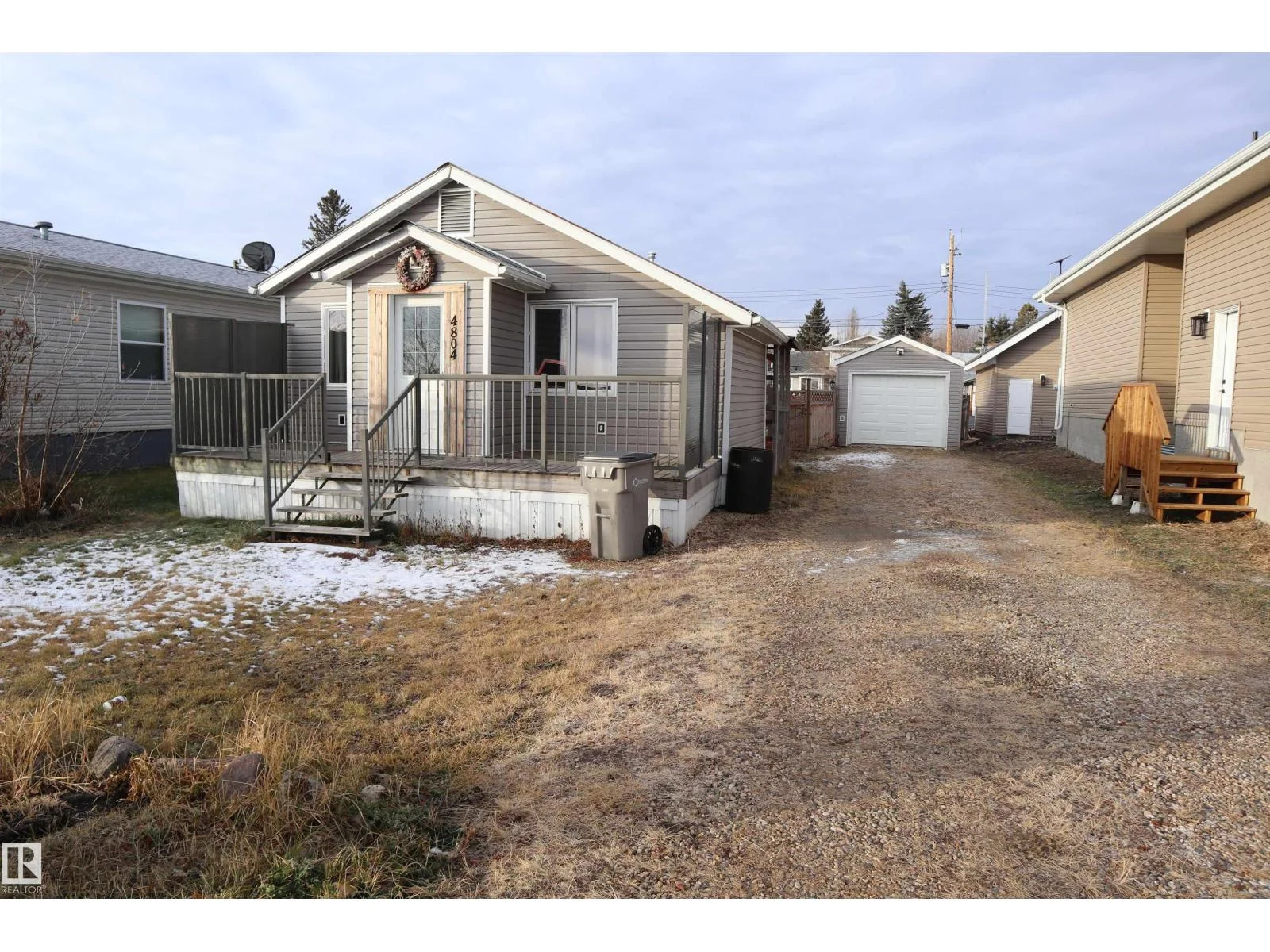 4804 49 ST, Calmar - 2 bedroom Detached Single Family for sale
