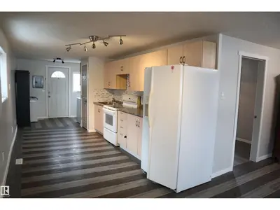 Interior photo 4 of 4804 49 ST