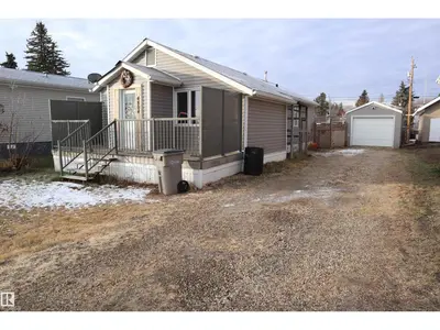 Interior photo 1 of 4804 49 ST