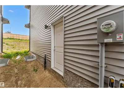 Interior photo 2 of 60 HEMINGWAY CR