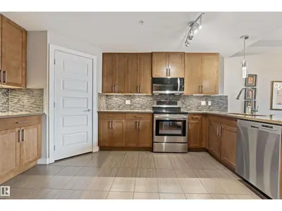 Interior photo 3 of #101 5151 WINDERMERE BV NW