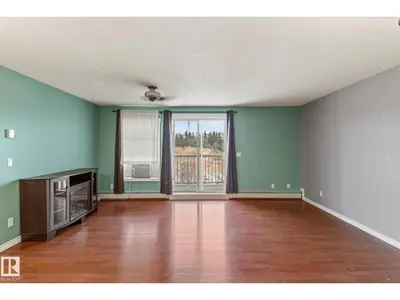 Interior photo 4 of #2202 901 16 ST