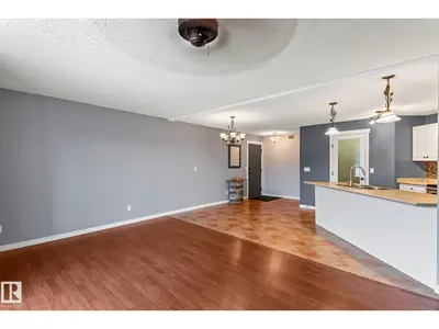 Interior photo 3 of #2202 901 16 ST