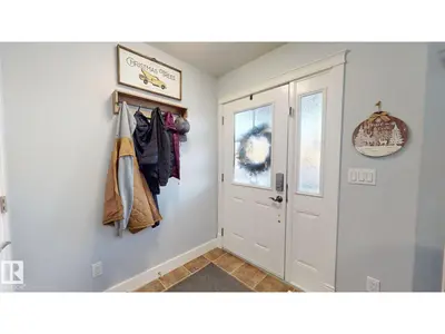 Interior photo 4 of 4129 43 AV