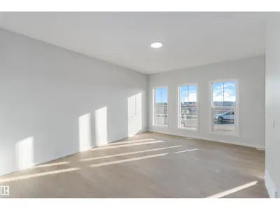 Interior photo 4 of 262 CHAPPELLE DR SW