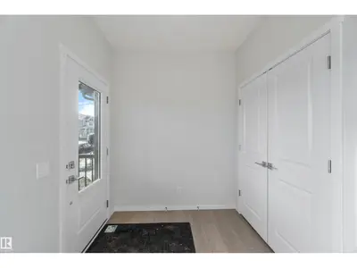 Interior photo 1 of 262 CHAPPELLE DR SW