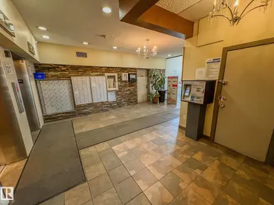 Interior photo 2 of #802 9710 105 ST NW