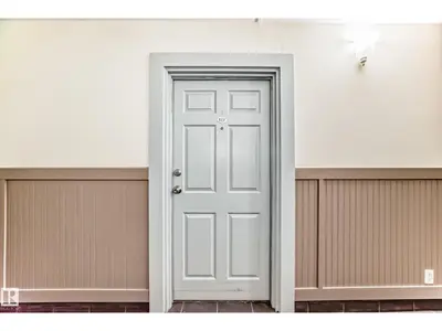 Interior photo 4 of #517 10235 112 ST NW