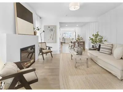 Interior photo 1 of 3 18636 18 AV NW