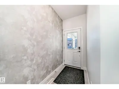 Interior photo 3 of 4454 KINSELLA GR SW