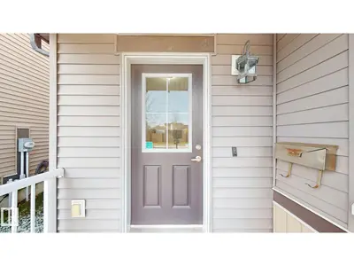 Interior photo 2 of 1708 62 ST SW