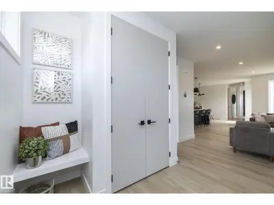 Interior photo 4 of 4541 KNIGHT WD SW