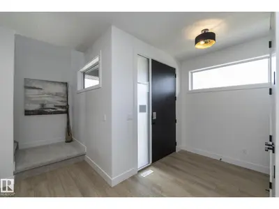 Interior photo 3 of 4541 KNIGHT WD SW