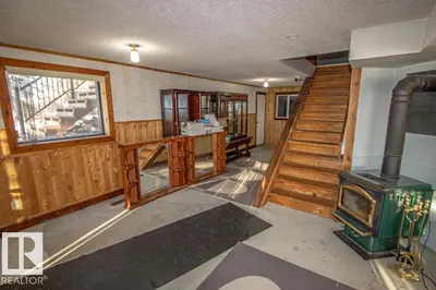 Interior photo 4 of 11310 TWP RD 595