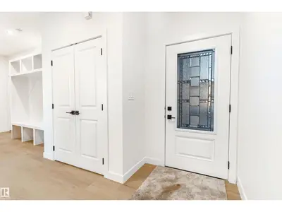 Interior photo 2 of 8 AXELWOOD CR