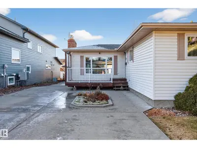 Interior photo 1 of 743 LEE RIDGE RD NW NW