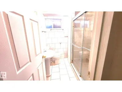 Interior photo 3 of 11516 133A AV NW