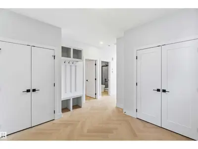 Interior photo 4 of 94 Eldridge Pointe