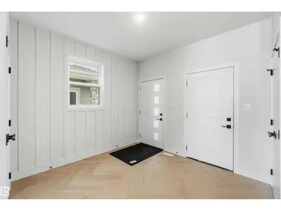 Interior photo 3 of 94 Eldridge Pointe