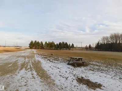 Interior photo 2 of 54118 Range Road 75