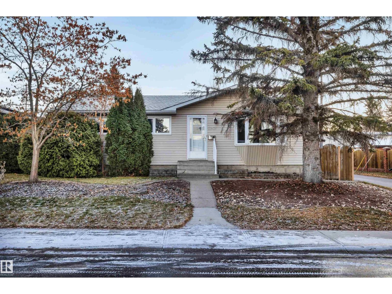 11231 41 AV NW NW, Edmonton - 3 bedroom Detached Single Family for sale