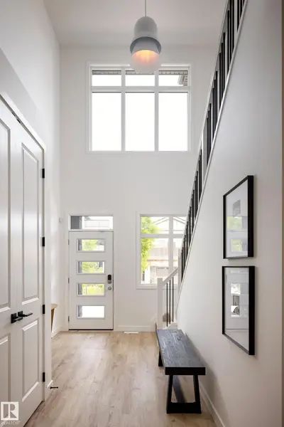 Interior photo 1 of 5824 KOOTOOK LINK LI SW