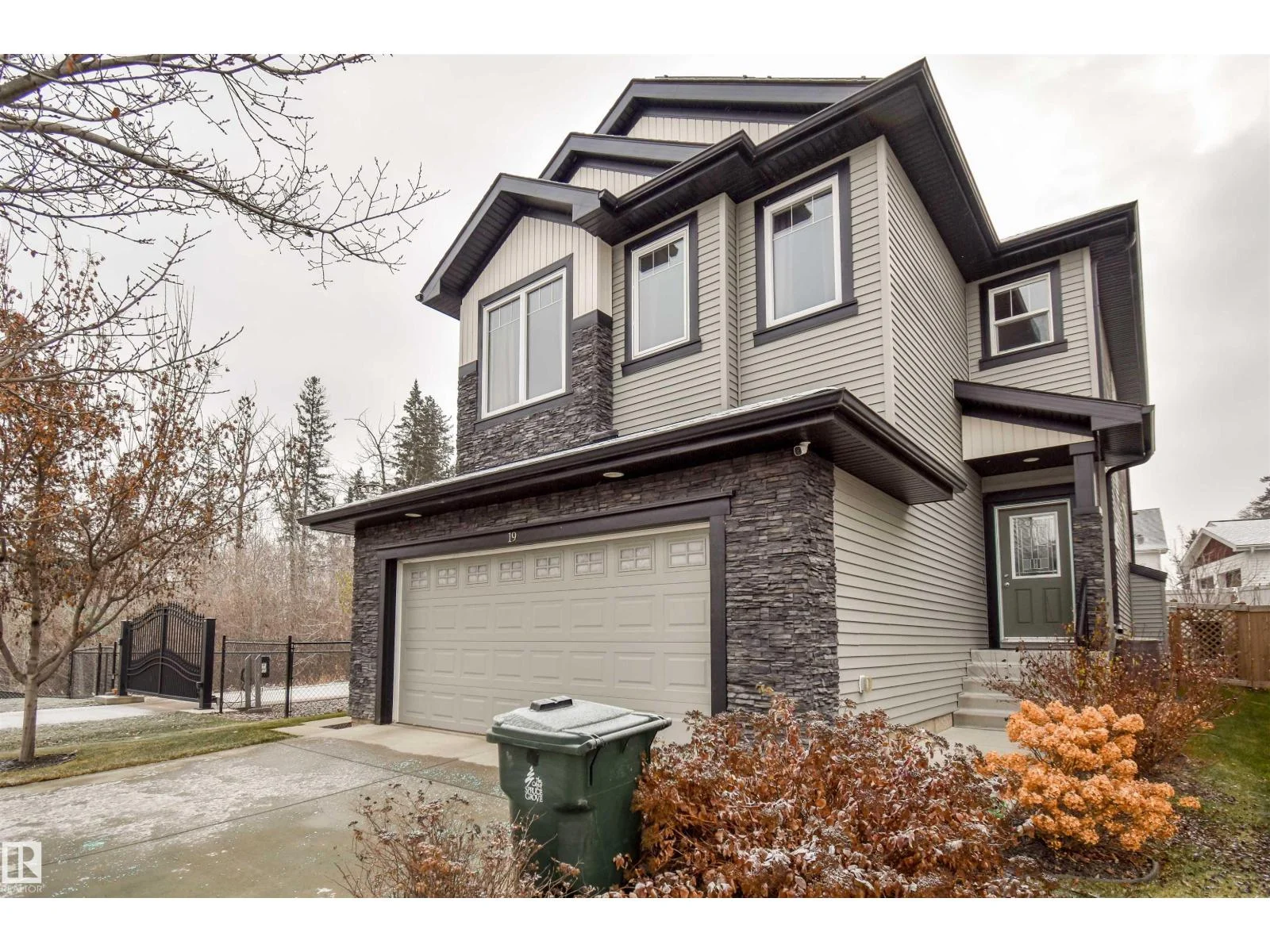 19 Meadowgrove LN, Spruce Grove - 4 bedroom Detached Single Family for sale