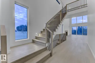 Interior photo 2 of #7 6090 CRAWFORD DR SW