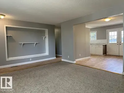 Interior photo 4 of 9512/9514 128 AV NW