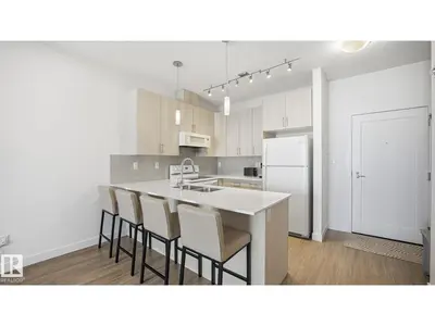 Interior photo 4 of #401 17 COLUMBIA AVENUE W