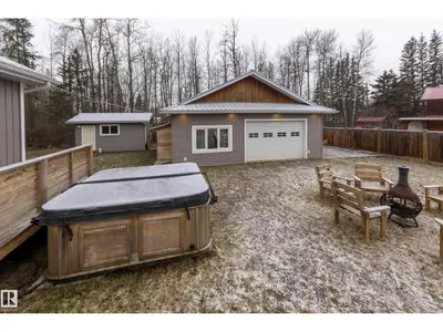 Interior photo 4 of #304 & 306 53414 Range Road 62