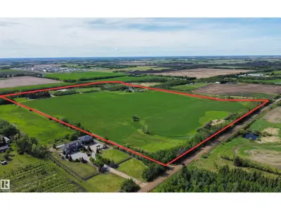 Interior photo 2 of 54318 RGE RD 255