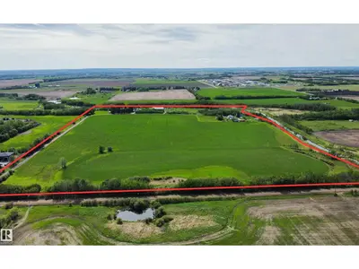 Interior photo 1 of 54318 RGE RD 255