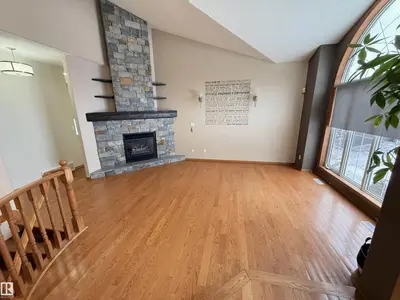 Interior photo 3 of #5 2022 PARKLAND DR