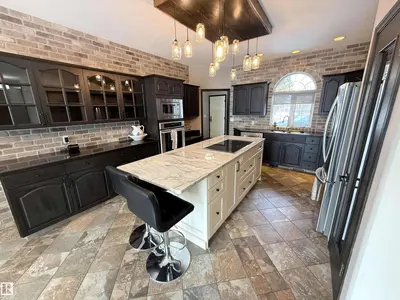 Interior photo 1 of #5 2022 PARKLAND DR