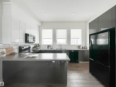 Interior photo 4 of #5 130 ELEMENT DR