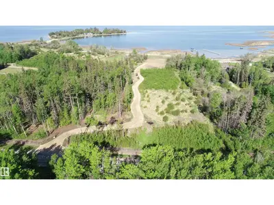 Interior photo 2 of 545165 Ste Anne Trail