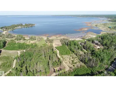 Interior photo 3 of 545165 Ste Anne Trail