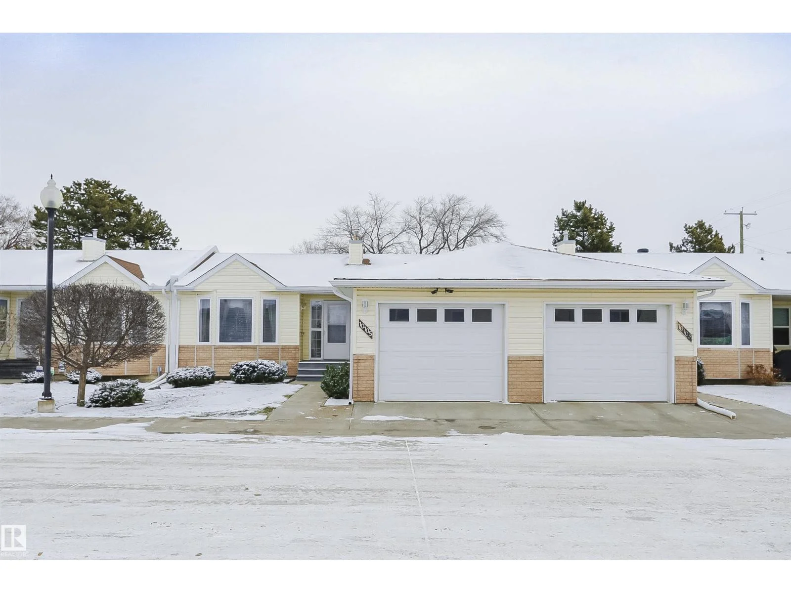 10105 105 ST, Morinville - 3 bedroom Townhouse for sale