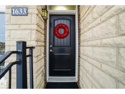 Interior photo 4 of 1633 CUNNINGHAM WY SW