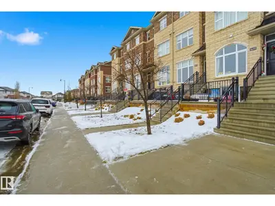 Interior photo 2 of 1633 CUNNINGHAM WY SW