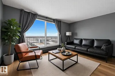 Interior photo 3 of #1702 10150 117 ST NW