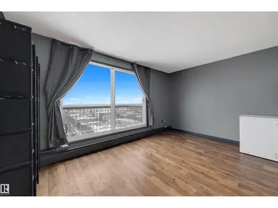 Interior photo 4 of #1702 10150 117 ST NW