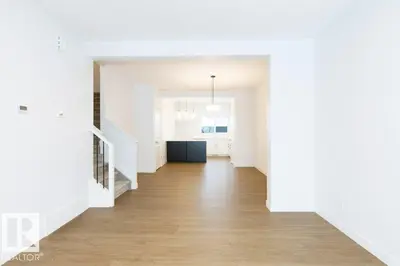 Interior photo 2 of 683 Cambrian BV